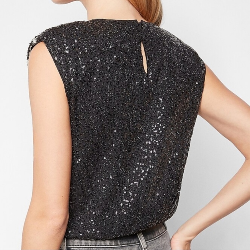 Black and White Sequin Houndstooth Sleeveless Top - Picture 2 of 9